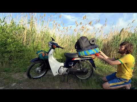 Подготовка к дальняку на мопеде. Колхозный багажник и другое снаряжение.