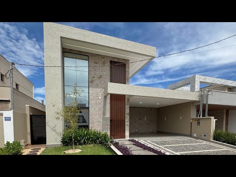 Térrea de alto padrão, a venda no condomínio Jardins Bolonha / Senador Canedo Go .