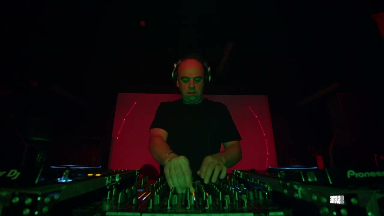 DOC SCOTT | SUBTLE RADIO