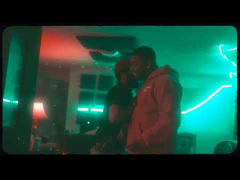 STEELAKEJAKE - HOTBOISUMMA FT. YOHINESS [OFFICIAL MUSIC VIDEO] (SHOT BY @YVNGJUMEX)