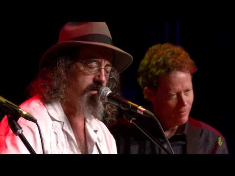 eTown Finale with James McMurtry & Martha Scanlan - Carmelita (eTown webisode #825)