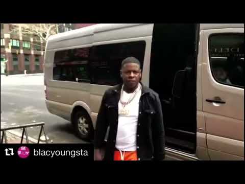 Blac Youngsta - Fuck you looking at bitch meme😂😂