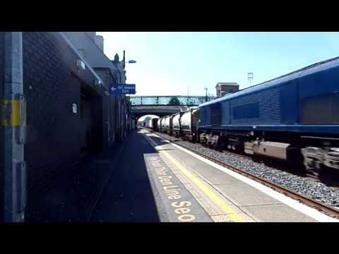 Irish Rail Class 201 loco 216 + IWT Freight Liner passes Newbridge with a horn. (21/04/2020)
