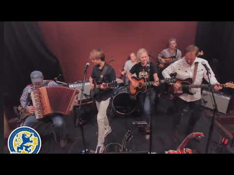 Love's gonna live here - The French Family Band featuring Sonny French