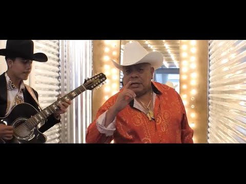 EL COMPA SACRA EL ULTIMO RAZO - RICO POBRE - VIDEO OFICIAL 2025