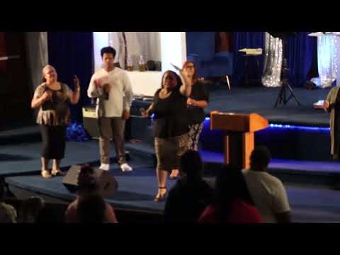 Coro Jehová Shalom - Adoraré (Medley)