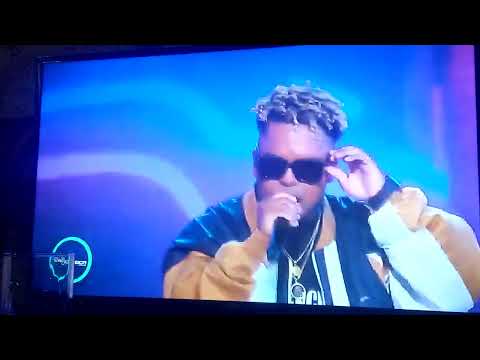 REDIMI2 EN PREMIOS TU MUSICA URBANO 2023 100X35