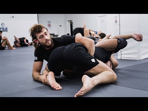 B-Team's Ethan Crelinsten Breaks Out Funky Style In Training Round