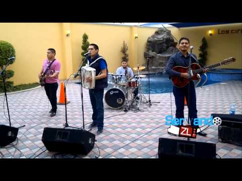 Los Juniors De Culiacan - De Parranda (En Vivo 2013)