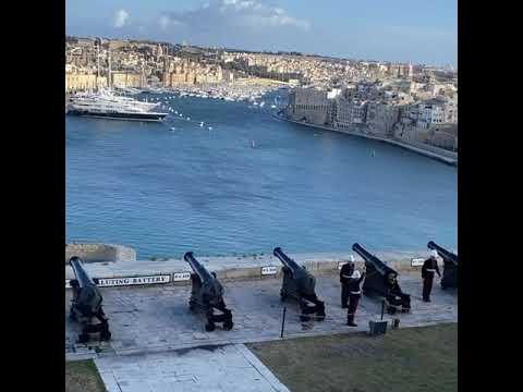 Cannon firing| Malta| Ceremonial Gun Salutes| Saluting Battery