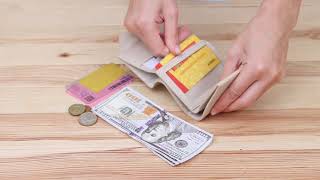 Жіноче компактне шкіряне портмоне Grande Pelle 11520 бежеве