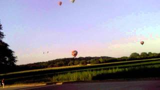 preview picture of video 'Balloons over the mississippi Fort madison iowa 2012'