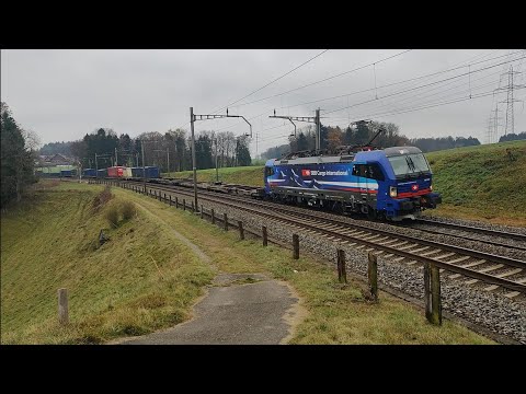 Bahnverkehr in Mühlau/Trafic Ferroviaire à Mühlau