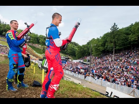 Motocross crazy fans and t-shirt guns!