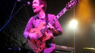 The Features - The Way It&#39;s Meant To Be / Thursday @ 527 Main St.