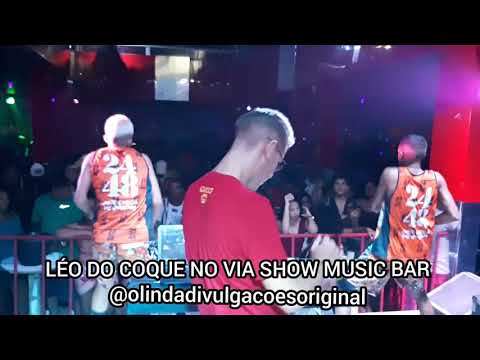Léo do Coque fazendo show - Via Show Music Bar - 06 de Abril/2019