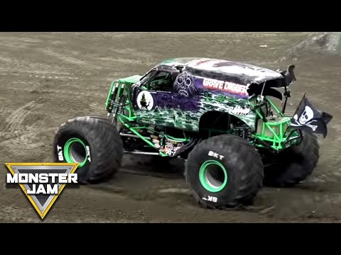 Grave Digger | Adam Anderson winning Freestyle | Monster Jam Seattle 2019 | Monster Jam