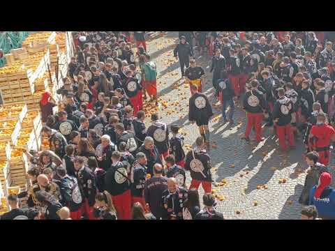 Carro 3 Le Vecchie Mugnaie. Carro Z I Seguaci di Re Arduino