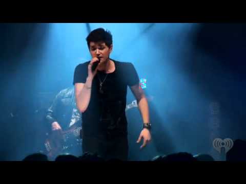 (Chaos88) The Man Who Can't Be Moved- (LIVE) at iheartradio