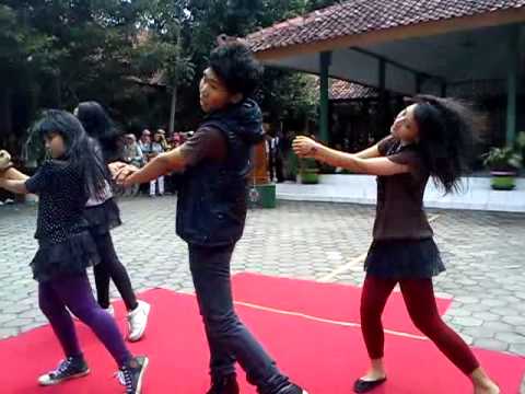 Dance Cover Good Bye Baby (Miss A), HUH (4 Minute), I AM THE BEST (2NE1) by Umonia (유모니아)