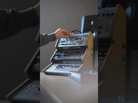 The sound of: Roland TB-03, TR-08 & TR-09. Amazing, huh? 😍🤩. #RolandBoutique