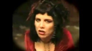 Concrete Blonde -  Everybody Knows        (Clip Vidéo remastérisé)