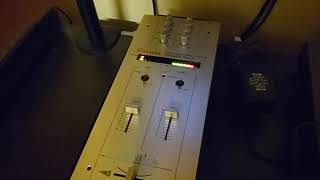 Video thumbnail for Vestax PMC-06 ProA - Mixing with input fader by VMC-Opfeel