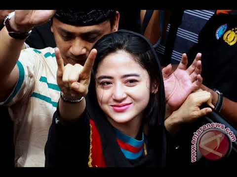 Suami Dewi Perssik Terancam Hukuman 1 Tahun 4 Bulan Penjara