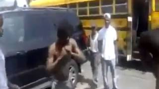 Chief keef fighting by the bus (BEFORE THE FAME)