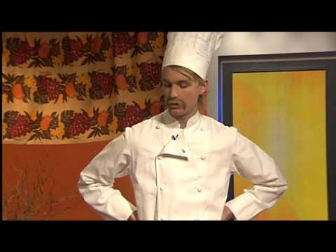 Björn Gustafsson gör mackor i morgonsoffan