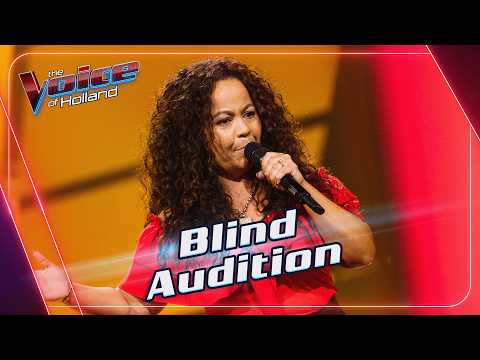 Kelly Hensen - Gypsy Kings Medley | The Voice of Holland | Blind Audition