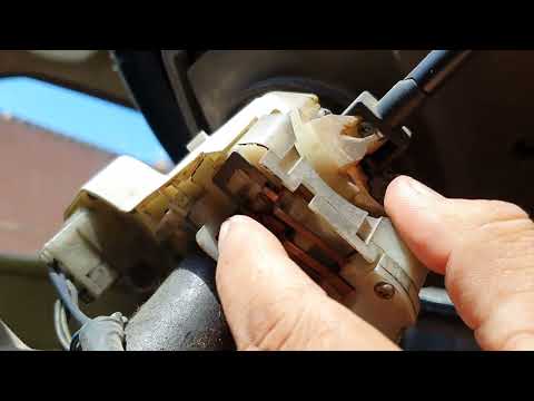 Turn signal lever. Checking how it works.