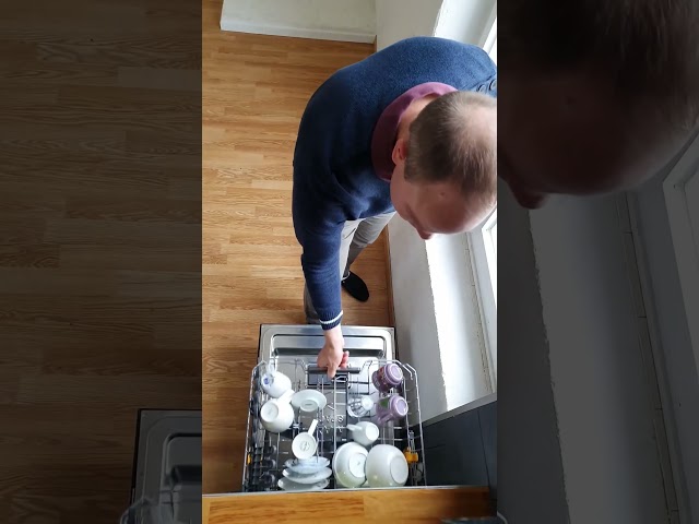 Video teaser for Bauknecht Maxi Space Geschirrspüler Test | Philipps Rezension zu Ultimate Office Helper