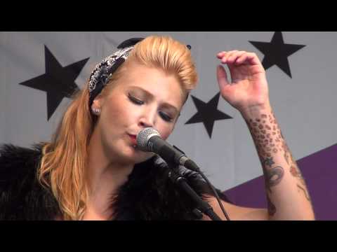 Elin Ruth Sigvardsson -Bang @ Larmtorget 2011