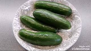 Курица по зернышку клюет да сыта бывает