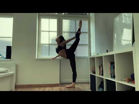 Quarantine Ballet at home with Sawa Shiratsuki