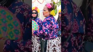 Download lagu Woww Bunda Cantik Berdandan lucu‼️#shortviral #unik #kreatif #viral #kostumkarnaval #lucu #trending mp3 Download lagu Woww Bunda Cantik Berdandan lucu‼️#shortviral #unik #kreatif #viral #kostumkarnaval #lucu #trending mp3