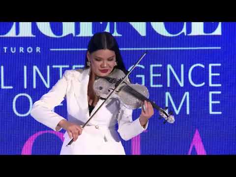 Raluca Raducanu (Fata cu vioara de cristal) la Gala Financial Intelligence Awards 2022