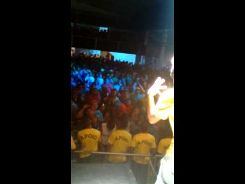 MC Leozinho do recife cantando seus fanks