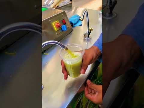 fresh sugarcane juice#shorts #shortfeed#sugarcane juice #shortsvideo#ytshorts#viral #shamima's dream