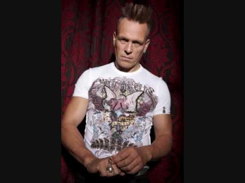 JOHN ROBB Speaks about ALEX CHILTON @ 'Kanaliena.gr' - ROCKZONE (Feb 20 2010)