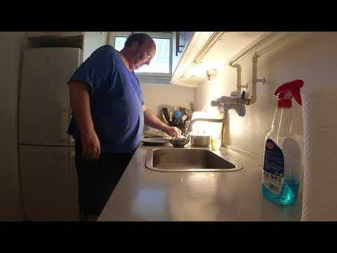 MongoTV_6732 - Mongo Madskole - HAKKEBØFFER Med RIS og BEARNAISESOVS - SYLTET AGURKER