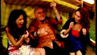 Hıncal Uluç ve Ece Gürsel'in Salıncaktan Düşmesi