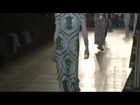 Mila van Eeten Etro SS 2022 Milan Fashion Week