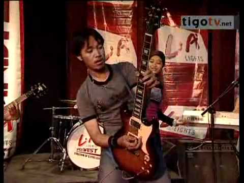 DeVolco - Curiga (LA Lights Indiefest 2008).flv