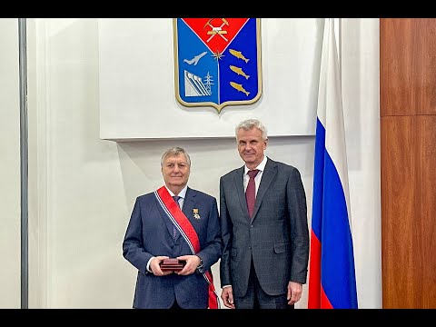 Михаил Котов удостоен федеральной и региональной наград