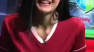 Download lagu Presenter GOJEK LIGA 1 BUKALAPAK yang Cantik Jelita mp3