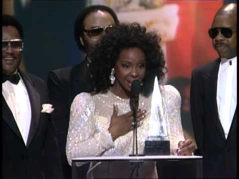 Gladys Knight and The Pips Wins Favorite Pop/Rock Duo or Group - AMA 1989