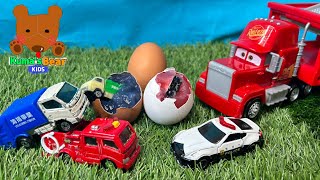 Car Carrier Finds Cars in Magical Eggs! Let's Make Diecast Cars Bigger with Magic 【Kuma's Bear Kids】