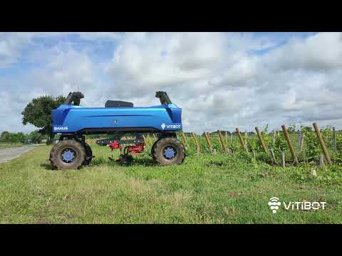Bakus, full electric and autonomous vineyards robot - virtual demo - Third generation - Bordeaux